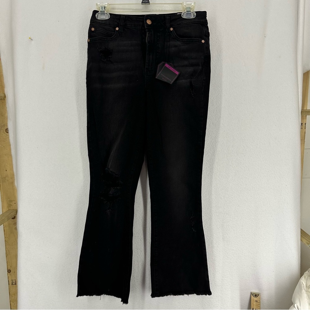NWT No Boundaries High Rise Crop Flare‎ Stretch Distressed Jeans Women’s 9 Black